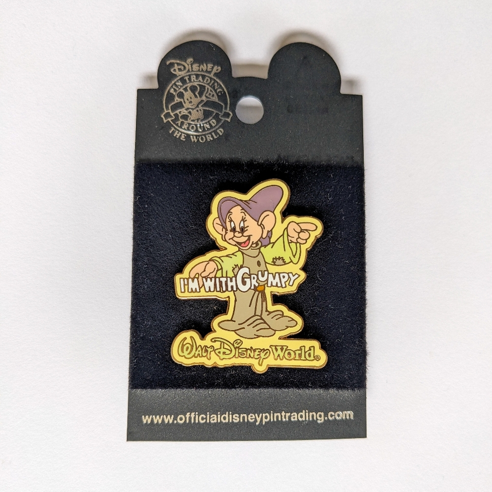 Disney Pin Snow White Dopey "I'm With Grumpy"